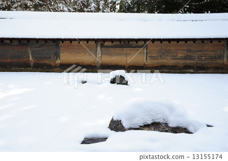 Kyoto Ryoanji winter stone garden Kyoto Ryoanji winter stone garden 13155174