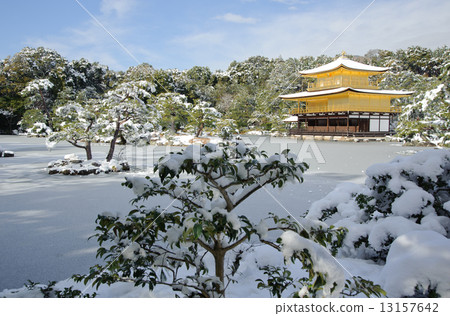 京都Kinkakuji雪場面 京都Kinkakuji雪場面 13157642