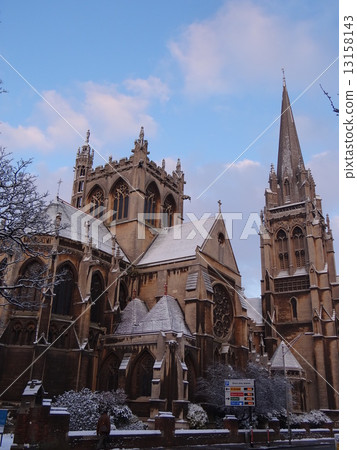 Cambridge on snowy day 13158143
