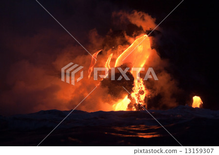 Flowing lava 13159307
