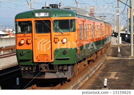 JR 115 series train double cap line 13159820