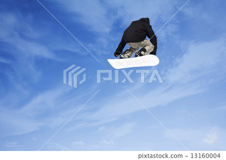 Extreme Jumping snowboarder 13160004