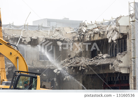 混凝土建築拆除現場 混凝土建築拆除現場 13160536