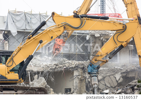 混凝土建築拆除現場 混凝土建築拆除現場 13160537