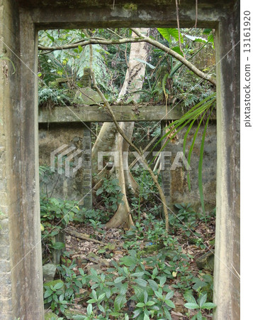an abandoned house in an old village, Hong Kong an abandoned house in an old village, Hong Kong 13161920