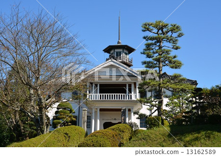 Former Oda Elementary School Main Building 13162589