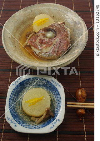 Simmered snapper helmet Simmered snapper helmet 13162849