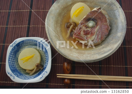Simmered snapper helmet Simmered snapper helmet 13162850