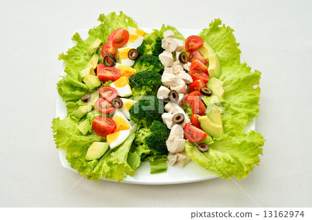 Cobb salad (without dressing) Cobb salad (without dressing) 13162974