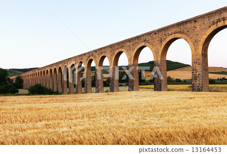 Noain aqueduct near Pamplona Noain aqueduct near Pamplona 13164453
