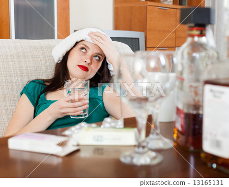 girl having hangover 13165131