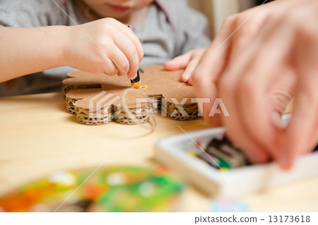 Little female baby painting with colorful paints Little female baby painting with colorful paints 13173618