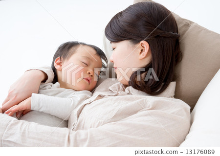 Parenting 13176089
