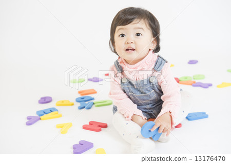 一個女孩 13176470