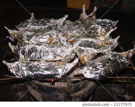 Grilled foil (Phnom Penh / Cambodia) 13177973