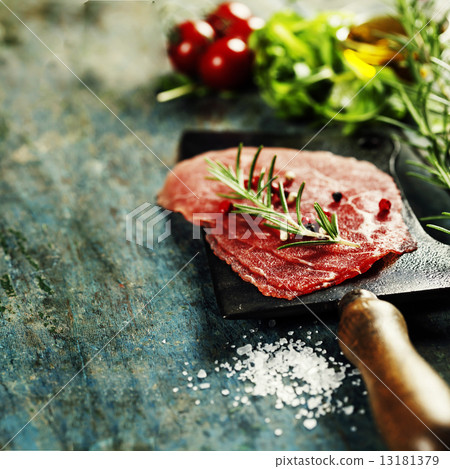 vintage cleaver and Beef Carpaccio vintage cleaver and Beef Carpaccio 13181379