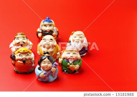 Red back and Seven Lucky gods 13181988