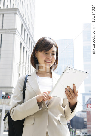 女商人 女商人 13184024