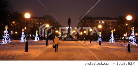 Gorky square decorated light Christmas trees 13185627