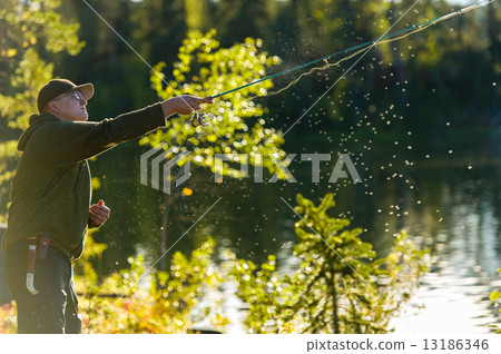 Fisherman 13186346