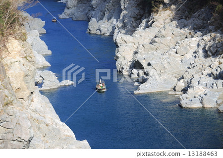 Oobke River descent 13188463