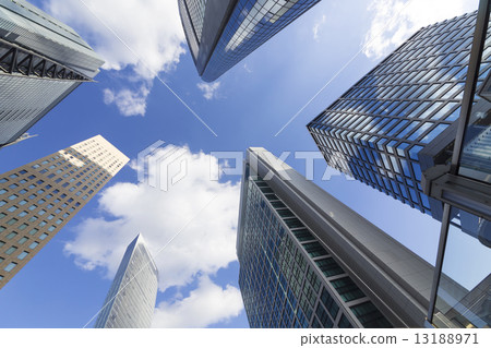 [Tokyo City Scenery] Japan's largest business district Shiodome high-rise building city 13188971