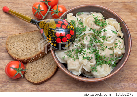 Russian cuisine 13192273