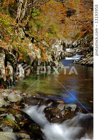 Nakatsugawa Valley 13193958