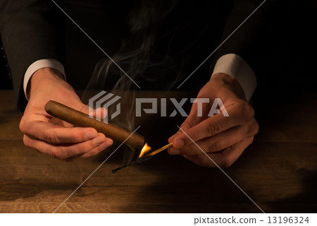 The art of cigars The art of cigars 13196324