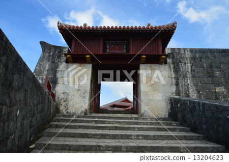 首里城的受傷門（首里城公園/沖繩縣首里市） 13204623
