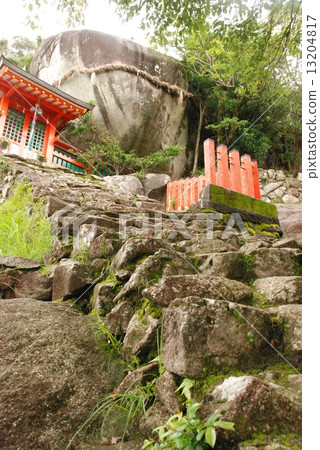 Kamikurayama Mountain Top的“Kotokura Rock”（和歌山縣鎌倉神宮市/新宮市） 13204817