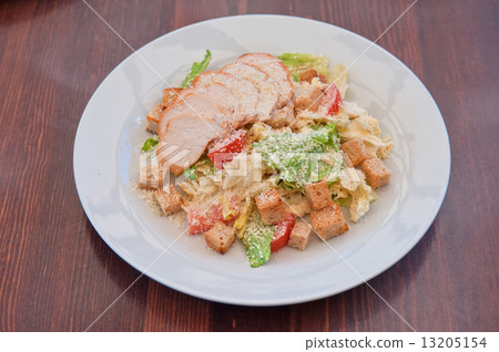 Chicken ceasar salad 13205154
