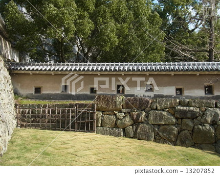 World Heritage Site "Himeji Castle" gun gallery 13207852