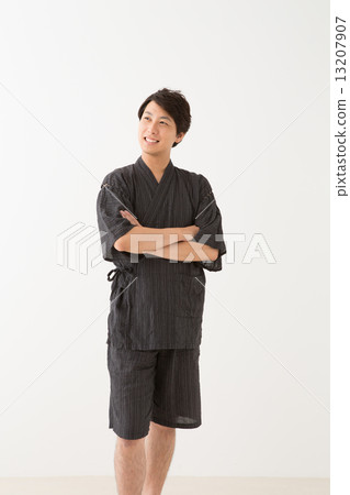 jinbei, arms crossed, arms folded 13207907