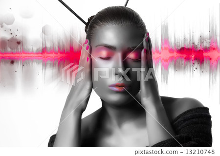 Sounds Good. Good Vibrations. Pink Sound Wave 13210748