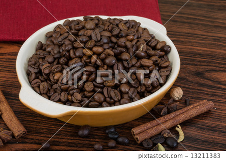 Roasted coffee beans Roasted coffee beans 13211383