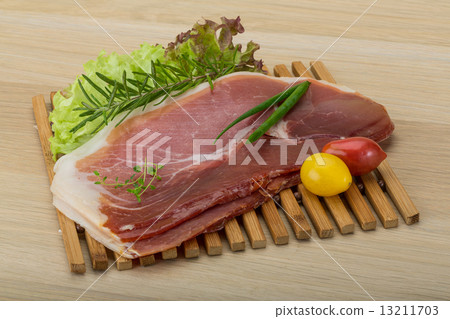 Prosciutto 13211703