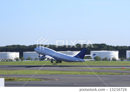 在成田機場起飛的B747 13216726