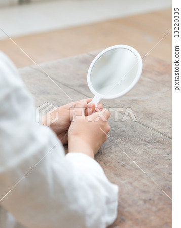 鏡子和女人 鏡子和女人 13220335