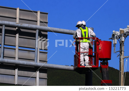 A gondola A gondola 13221773