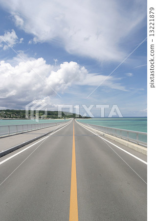 A bridge 13221879