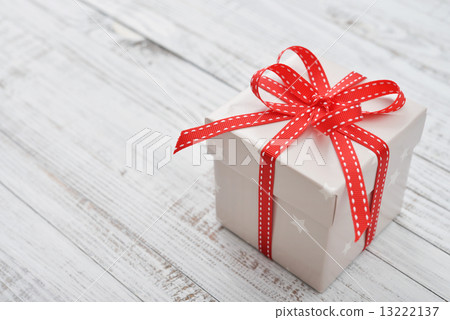 Christmas present Christmas present 13222137