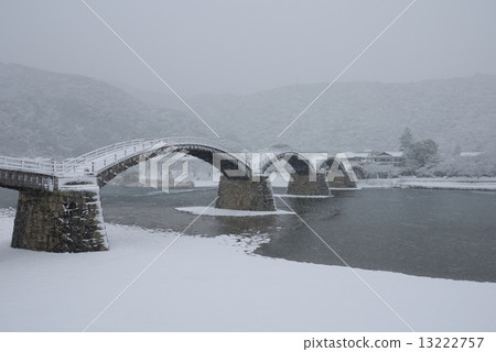 Kintai橋(冬天,雪化妝) Kintai橋(冬天,雪化妝) 13222757