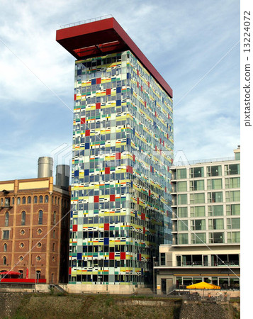 Modern architecture Modern architecture 13224072