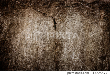 Cracked concrete old wall Cracked concrete old wall 13225577