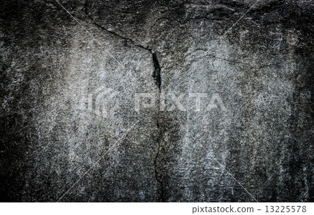 Cracked concrete wall Cracked concrete wall 13225578