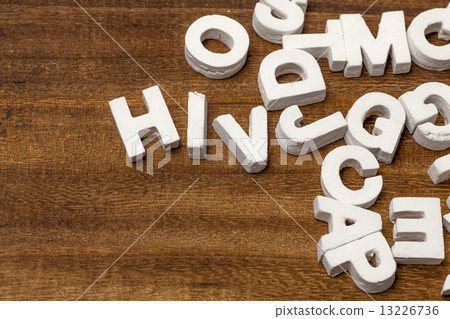字母 13226736