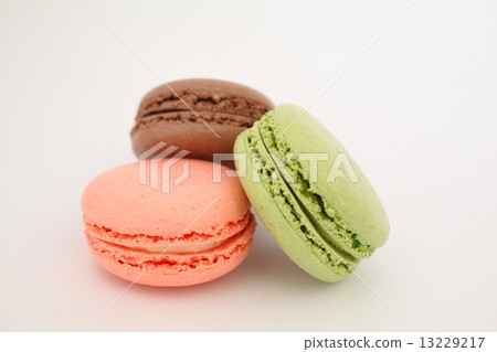 Macaroon 13229217