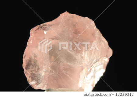 深紅色水晶 13229313