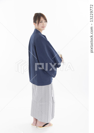 A cute woman wearing a yukata on a hot spring trip 13229772